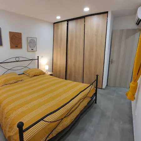 Apartment T2 Propriano Vue Mer, Neuf, Climatise Et Classe 3 Etoiles *